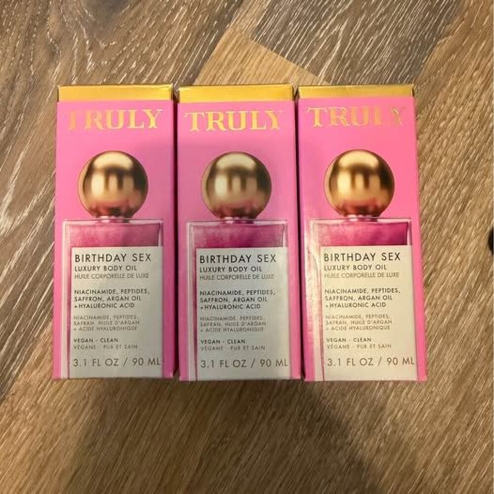 Truly Birthday Sex Luxury Body Oil